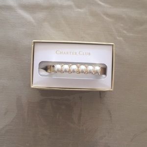 Imitation pearl bracelet NWT